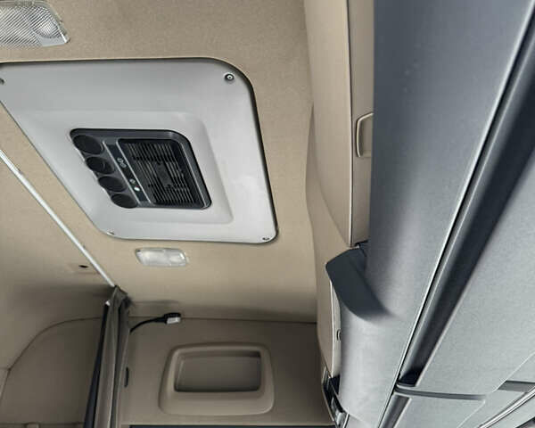 Белый Сканиа R 440, объемом двигателя 12.74 л и пробегом 823 тыс. км за 25000 $, фото 43 на Automoto.ua