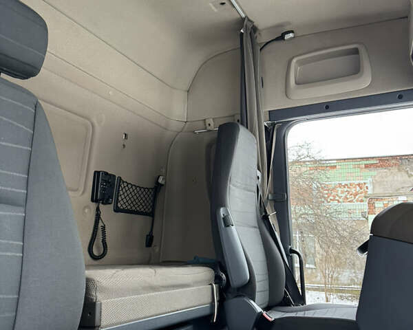 Белый Сканиа R 440, объемом двигателя 12.74 л и пробегом 823 тыс. км за 25000 $, фото 39 на Automoto.ua