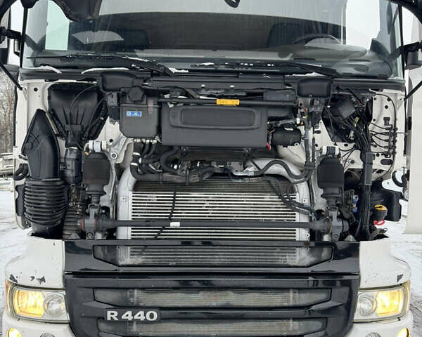 Белый Сканиа R 440, объемом двигателя 12.74 л и пробегом 823 тыс. км за 25000 $, фото 46 на Automoto.ua
