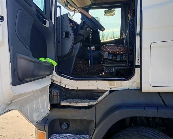 Белый Сканиа R 440, объемом двигателя 12.74 л и пробегом 820 тыс. км за 17000 $, фото 7 на Automoto.ua