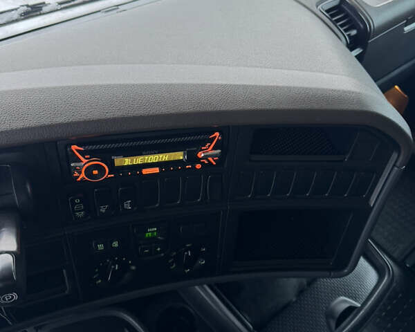 Белый Сканиа R 440, объемом двигателя 12.74 л и пробегом 823 тыс. км за 25000 $, фото 27 на Automoto.ua