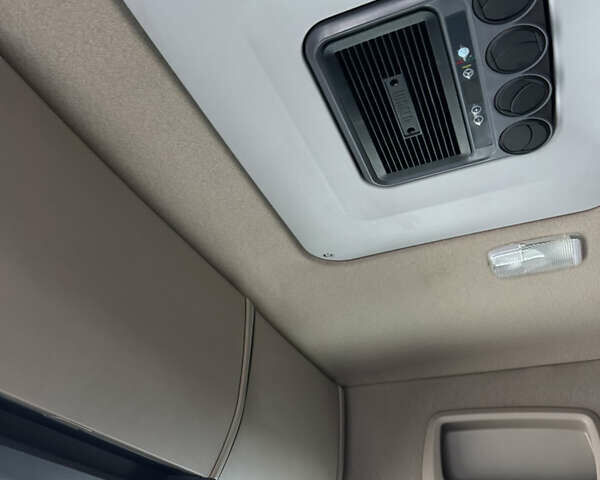 Белый Сканиа R 440, объемом двигателя 12.74 л и пробегом 823 тыс. км за 25000 $, фото 28 на Automoto.ua