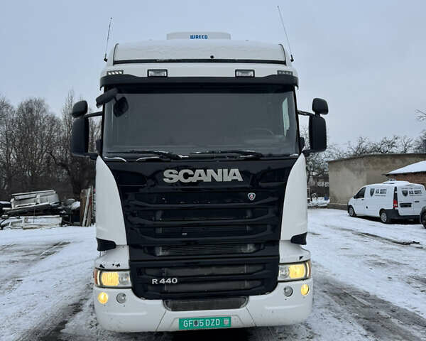 Белый Сканиа R 440, объемом двигателя 12.74 л и пробегом 823 тыс. км за 25000 $, фото 35 на Automoto.ua