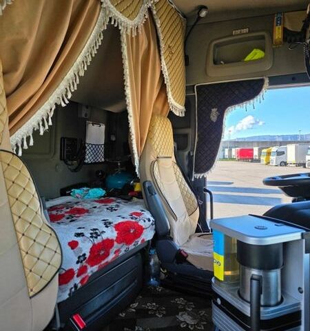 Белый Сканиа R 440, объемом двигателя 12.74 л и пробегом 1 тыс. км за 20500 $, фото 8 на Automoto.ua