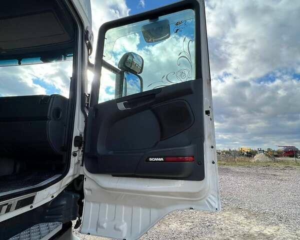 Белый Сканиа Р 480, объемом двигателя 12.74 л и пробегом 1 тыс. км за 11202 $, фото 33 на Automoto.ua