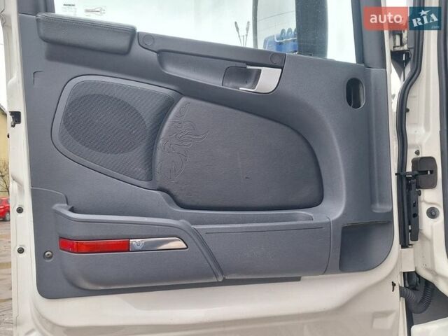 Белый Сканиа Р 500, объемом двигателя 15.6 л и пробегом 930 тыс. км за 30900 $, фото 16 на Automoto.ua