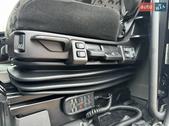 Белый Сканиа Р 500, объемом двигателя 12.7 л и пробегом 787 тыс. км за 53000 $, фото 19 на Automoto.ua