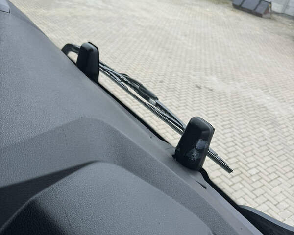 Белый Сканиа Р 500, объемом двигателя 12.7 л и пробегом 787 тыс. км за 53000 $, фото 63 на Automoto.ua