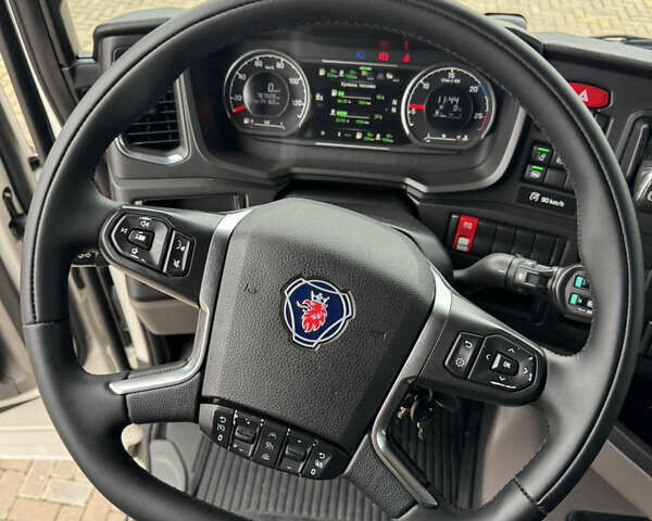 Белый Сканиа Р 500, объемом двигателя 12.7 л и пробегом 787 тыс. км за 53000 $, фото 42 на Automoto.ua