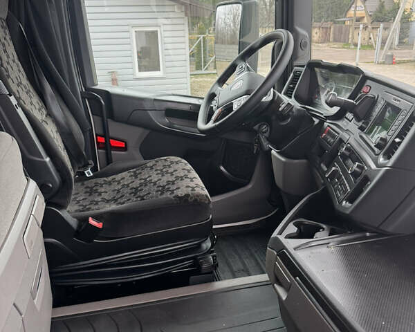 Белый Сканиа Р 500, объемом двигателя 12.7 л и пробегом 787 тыс. км за 53000 $, фото 56 на Automoto.ua