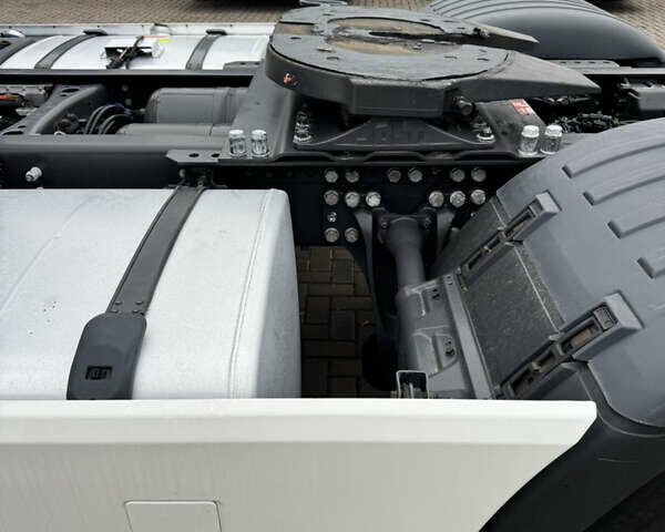 Белый Сканиа Р 500, объемом двигателя 12.7 л и пробегом 787 тыс. км за 53000 $, фото 8 на Automoto.ua