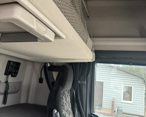 Белый Сканиа Р 500, объемом двигателя 12.7 л и пробегом 787 тыс. км за 53000 $, фото 60 на Automoto.ua