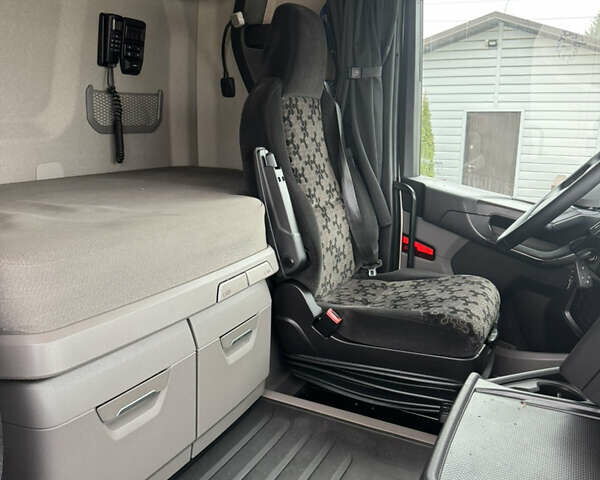 Белый Сканиа Р 500, объемом двигателя 12.7 л и пробегом 787 тыс. км за 53000 $, фото 55 на Automoto.ua