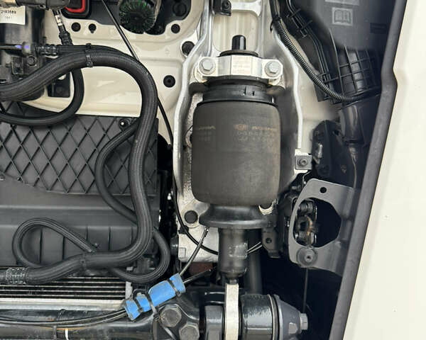 Белый Сканиа Р 500, объемом двигателя 12.7 л и пробегом 787 тыс. км за 53000 $, фото 23 на Automoto.ua