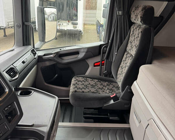 Белый Сканиа Р 500, объемом двигателя 12.7 л и пробегом 787 тыс. км за 53000 $, фото 26 на Automoto.ua