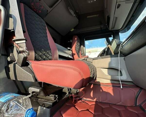 Красный Сканиа Р 500, объемом двигателя 12 л и пробегом 845 тыс. км за 46500 $, фото 5 на Automoto.ua