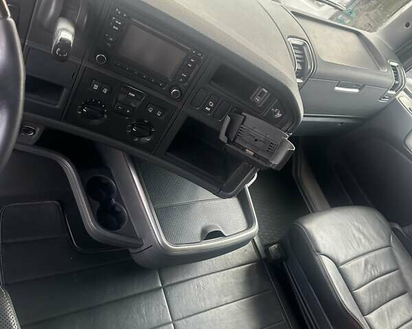 Белый Сканиа R 580, объемом двигателя 15.6 л и пробегом 748 тыс. км за 33600 $, фото 15 на Automoto.ua