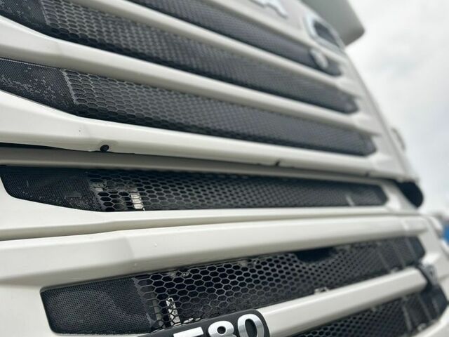 Белый Сканиа R 580, объемом двигателя 0 л и пробегом 625 тыс. км за 47400 $, фото 12 на Automoto.ua