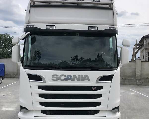 Белый Сканиа R 580, объемом двигателя 16.4 л и пробегом 580 тыс. км за 47000 $, фото 2 на Automoto.ua