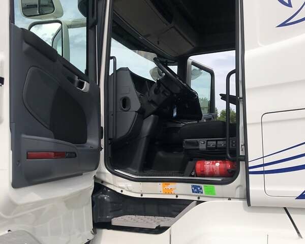 Белый Сканиа R 580, объемом двигателя 16.4 л и пробегом 580 тыс. км за 47000 $, фото 9 на Automoto.ua