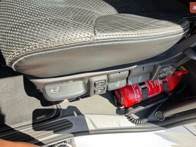 Белый Сканиа R 580, объемом двигателя 16.35 л и пробегом 466 тыс. км за 75797 $, фото 47 на Automoto.ua