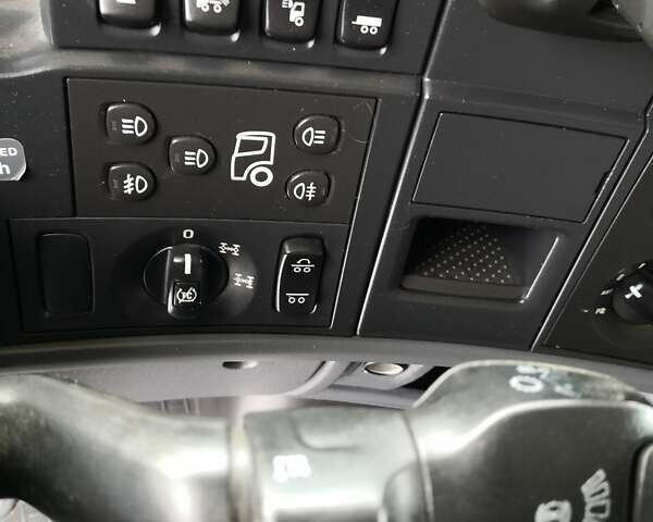 Серый Сканиа R 580, объемом двигателя 16.35 л и пробегом 708 тыс. км за 64742 $, фото 17 на Automoto.ua