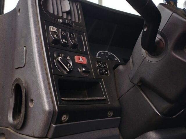 Сканіа Другая 2008 у Броварах на Automoto.ua Сканіа Другая, об'ємом двигуна 0 л та пробігом 0 тис. км за 9500 $, фото 4 на Automoto.ua