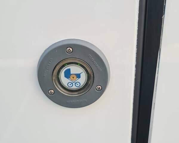 Білий Сканіа OmniExpress, об'ємом двигуна 12.74 л та пробігом 700 тис. км за 94564 $, фото 8 на Automoto.ua