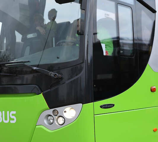 Желтый Сканиа OmniExpress, объемом двигателя 12.4 л и пробегом 300 тыс. км за 92000 $, фото 5 на Automoto.ua
