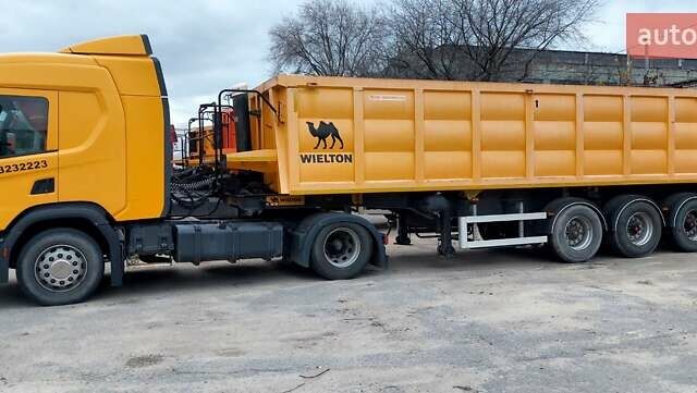 Желтый Сканиа P380 CB8X4EHZ, объемом двигателя 12.74 л и пробегом 300 тыс. км за 93118 $, фото 4 на Automoto.ua