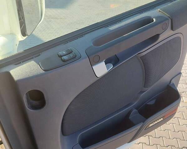 Белый Сканиа R 410, объемом двигателя 12.74 л и пробегом 945 тыс. км за 26500 $, фото 16 на Automoto.ua