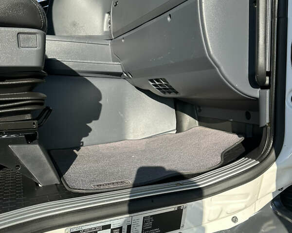 Білий Сканіа R 410, об'ємом двигуна 12.7 л та пробігом 668 тис. км за 30000 $, фото 50 на Automoto.ua