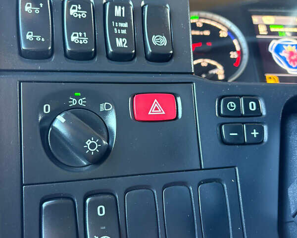 Красный Сканиа R 410, объемом двигателя 12.7 л и пробегом 700 тыс. км за 34000 $, фото 70 на Automoto.ua