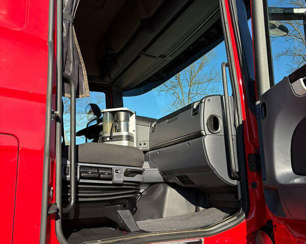 Красный Сканиа R 410, объемом двигателя 12.7 л и пробегом 700 тыс. км за 34000 $, фото 49 на Automoto.ua