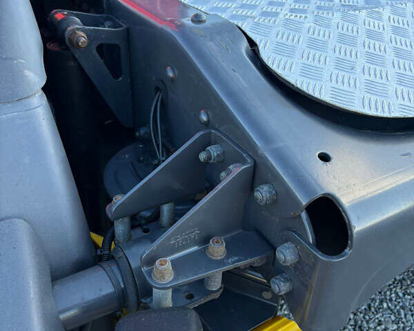 Красный Сканиа R 410, объемом двигателя 12.7 л и пробегом 700 тыс. км за 34000 $, фото 32 на Automoto.ua