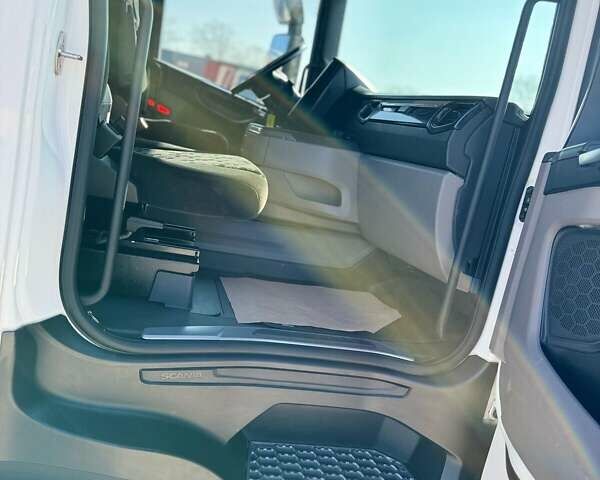Білий Сканіа R 450, об'ємом двигуна 12.7 л та пробігом 450 тис. км за 88743 $, фото 8 на Automoto.ua