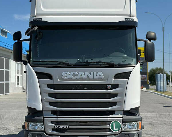 Белый Сканиа R 450, объемом двигателя 0 л и пробегом 870 тыс. км за 30700 $, фото 2 на Automoto.ua