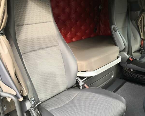 Белый Сканиа R 450, объемом двигателя 12.74 л и пробегом 829 тыс. км за 38338 $, фото 19 на Automoto.ua