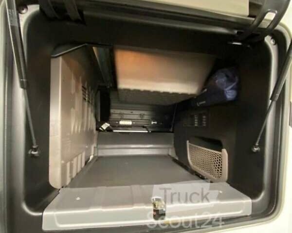 Белый Сканиа R 450, объемом двигателя 13 л и пробегом 520 тыс. км за 58604 $, фото 7 на Automoto.ua