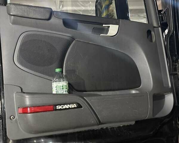Черный Сканиа R 450, объемом двигателя 12.7 л и пробегом 803 тыс. км за 38646 $, фото 46 на Automoto.ua
