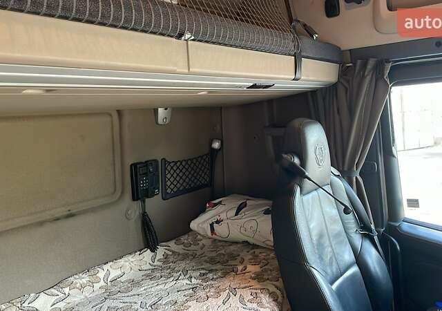 Белый Сканиа R 490, объемом двигателя 12.7 л и пробегом 591 тыс. км за 27000 $, фото 11 на Automoto.ua