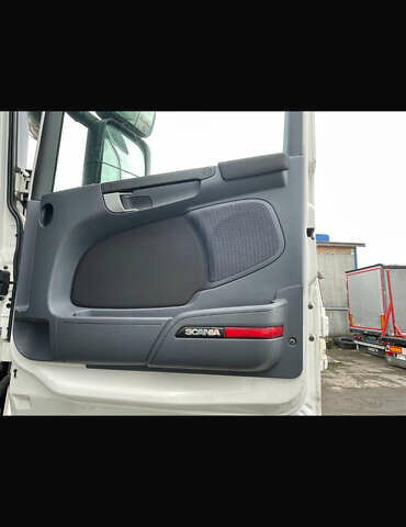 Белый Сканиа R 490, объемом двигателя 12.74 л и пробегом 812 тыс. км за 27700 $, фото 40 на Automoto.ua