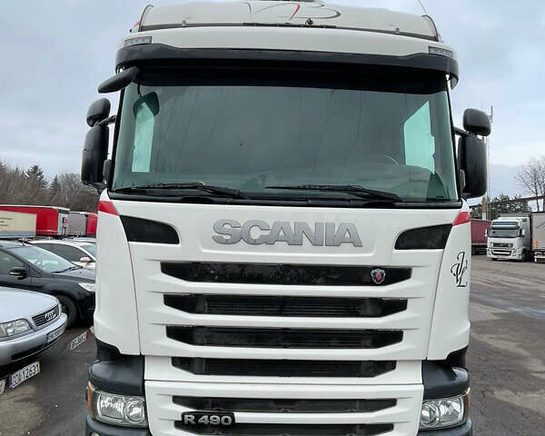 Белый Сканиа R 490, объемом двигателя 12.74 л и пробегом 812 тыс. км за 27700 $, фото 2 на Automoto.ua