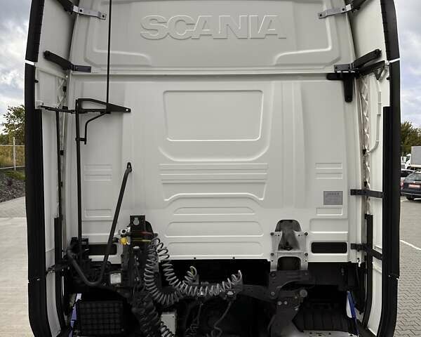 Белый Сканиа S 450, объемом двигателя 12.7 л и пробегом 898 тыс. км за 47200 $, фото 5 на Automoto.ua