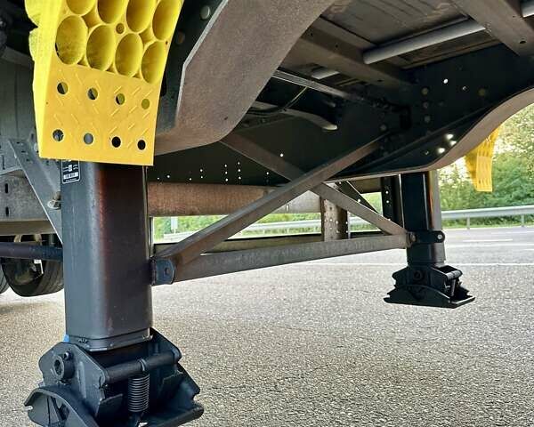 Білий Шмітц Каргобулл C01, об'ємом двигуна 0 л та пробігом 333 тис. км за 16500 $, фото 23 на Automoto.ua