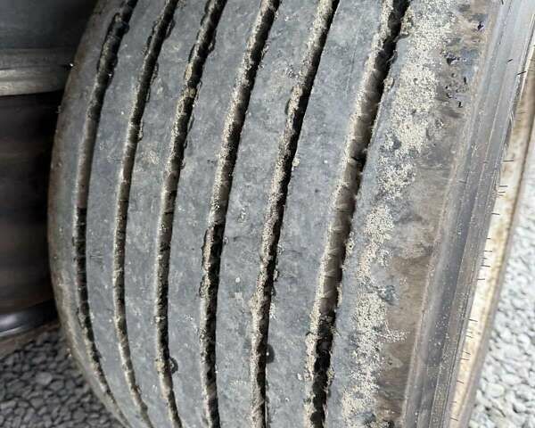 Черный Шмитц Каргобулл C01, объемом двигателя 0 л и пробегом 350 тыс. км за 7000 $, фото 12 на Automoto.ua