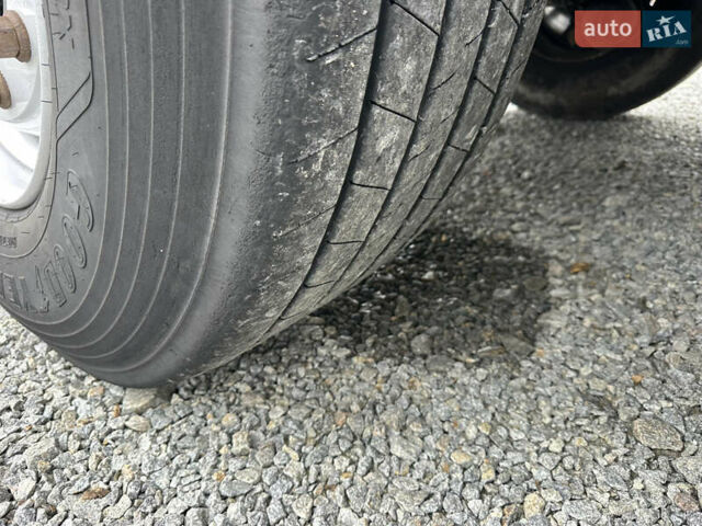 Шмітц Каргобулл C01 2016 у Житомирі на Automoto.ua Шмітц Каргобулл C01, об'ємом двигуна 0 л та пробігом 500 тис. км за 15700 $, фото 13 на Automoto.ua