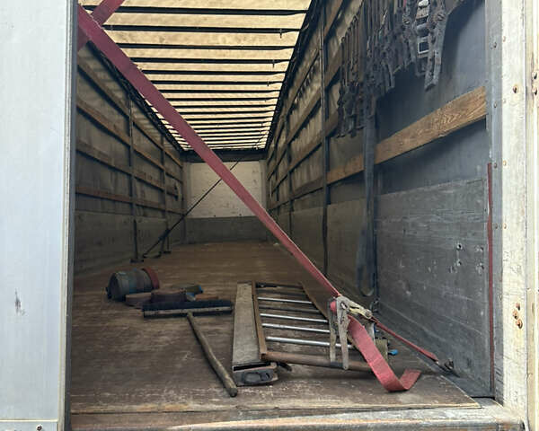 Серый Шмитц Каргобулл C01, объемом двигателя 0 л и пробегом 100 тыс. км за 6100 $, фото 13 на Automoto.ua