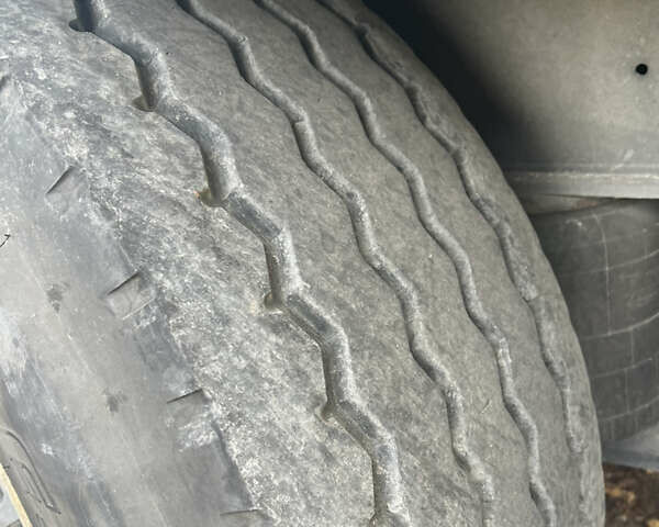 Шмитц Каргобулл C01 2011 в Зборов на Automoto.ua Серый Шмитц Каргобулл C01, объемом двигателя 0 л и пробегом 100 тыс. км за 12500 $, фото 9 на Automoto.ua