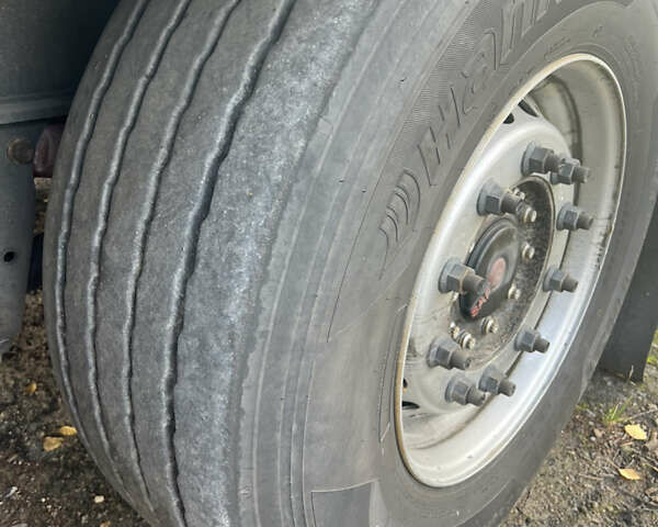 Шмитц Каргобулл C01 2011 в Зборов на Automoto.ua Серый Шмитц Каргобулл C01, объемом двигателя 0 л и пробегом 100 тыс. км за 12500 $, фото 6 на Automoto.ua